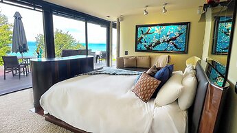 Exclusive Suite - Ocean Views & Beach