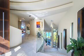 Exclusive Suite - Ocean Views & Beach