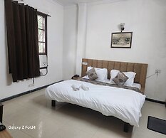 Gurjeet Hotel by Urban Galaxy near Golden Temple