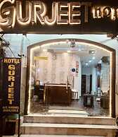 Gurjeet Hotel By Naavagat