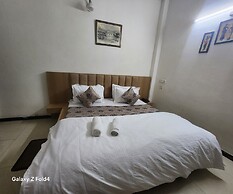 Gurjeet Hotel by Urban Galaxy near Golden Temple