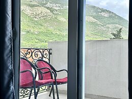 Guest House West Gate