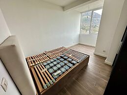 Guest House West Gate