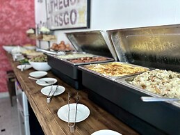 Guest House West Gate