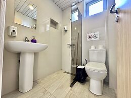 Guest House West Gate