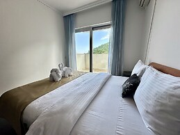 Guest House West Gate