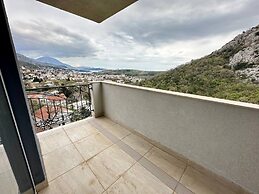 Guest House West Gate