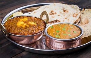 Sada Shiv Guest House near Ganga river