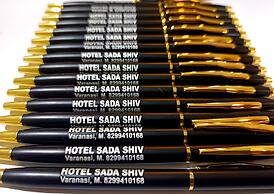 Sada Shiv Guest House near Ganga river