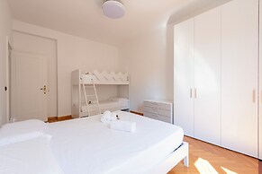 Chic flat with balcony