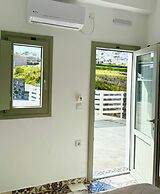 Giasemi Fira Studios