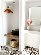 Giasemi Fira Studios