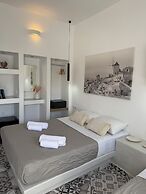 Giasemi Fira Studios