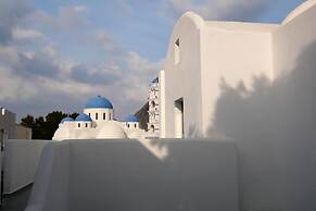 Aegean Studios Perissa