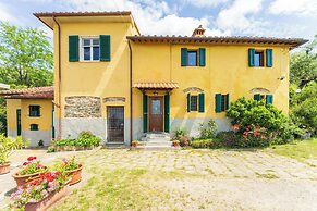 Casa Di Elda Holiday Home With Pool