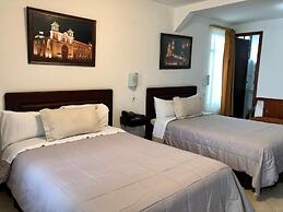 Hotel Makroz Colonial