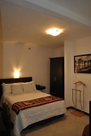 Hotel Makroz Colonial