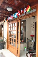 Hotel Makroz Colonial