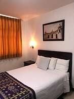 Hotel Makroz Colonial