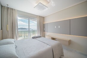 Cf04 Praia do Forte Cobertura frente mar