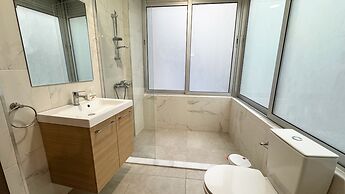 Majestic Beachfront Larnaka Finikoudes