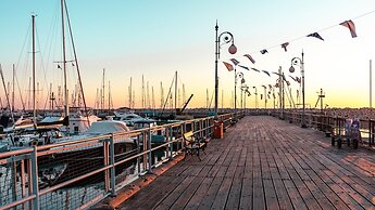 Majestic Beachfront Larnaka Finikoudes