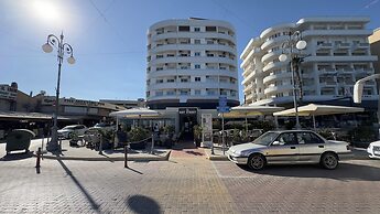 Majestic Beachfront Larnaka Finikoudes