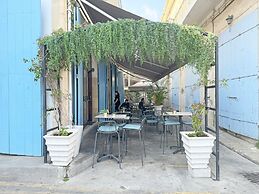 Majestic Beachfront Larnaka Finikoudes