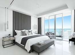 Luxury Oceanfront Villa in Arona