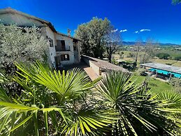 Apt 6 - Magical Grounds With Pool Jacuzzi Sleeps 4