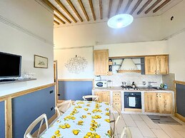 Apt 6 - Magical Grounds With Pool Jacuzzi Sleeps 4