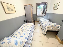 Apt 6 - Magical Grounds With Pool Jacuzzi Sleeps 4