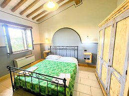 Apt 6 - Magical Grounds With Pool Jacuzzi Sleeps 4