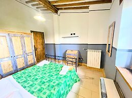 Apt 6 - Magical Grounds With Pool Jacuzzi Sleeps 4