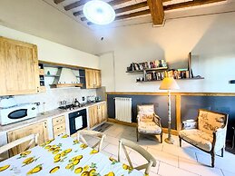 Apt 6 - Magical Grounds With Pool Jacuzzi Sleeps 4