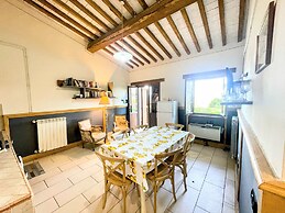 Apt 6 - Magical Grounds With Pool Jacuzzi Sleeps 4