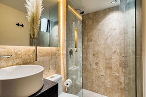 UTOPIC Platón by ULIV