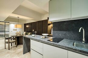 UTOPIC Platón by ULIV