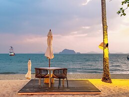 Phuket Moonlit Bay Seaview Resort&Spa