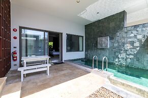 Phuket Moonlit Bay Seaview Resort&Spa