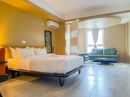 Manou Hotel