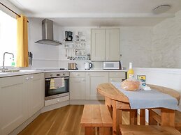 Hollies Cottage