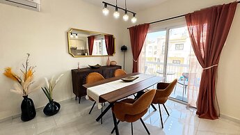 Luxury 2 Bedroom Apartment City Center