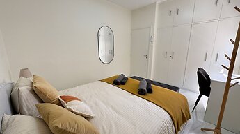 Luxury 2 Bedroom Apartment City Center