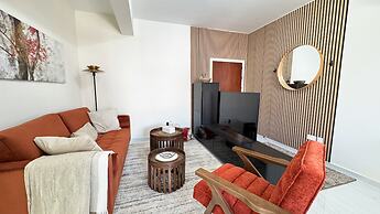 Luxury 2 Bedroom Apartment City Center