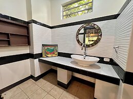 Zen Zaru Beautiful Hidden Hotel