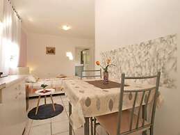 Cozy Studio Apartment With Private Outdoor Space