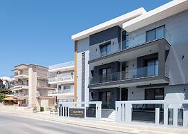 Acropol Golden Suites