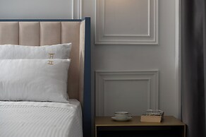 Acropol Golden Suites