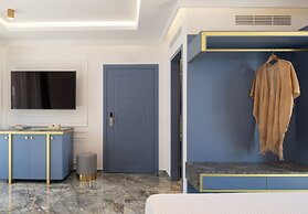 Acropol Golden Suites